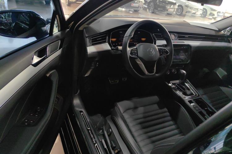 Used Volkswagen Magotan 2025 Zhongxiang Version 280TSI DSG Comfort Edition