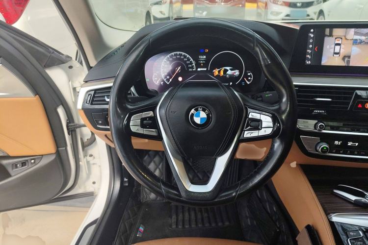 Used BMW 5 Series New Energy 2019 Updated 530Le Pioneer Edition
