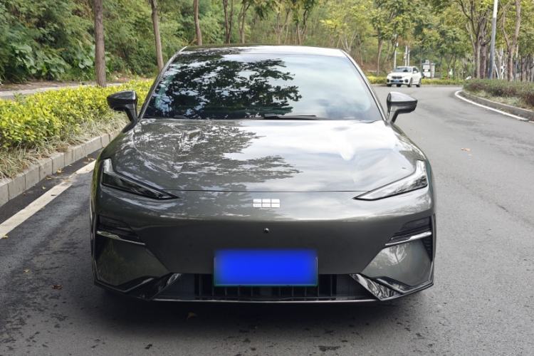 Used  E8 2024 550 km Range Rear-Drive Dragon Edition