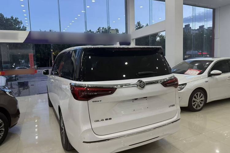 Used Buick GL8 2022 ES Landtrek 653T Luxury Edition
