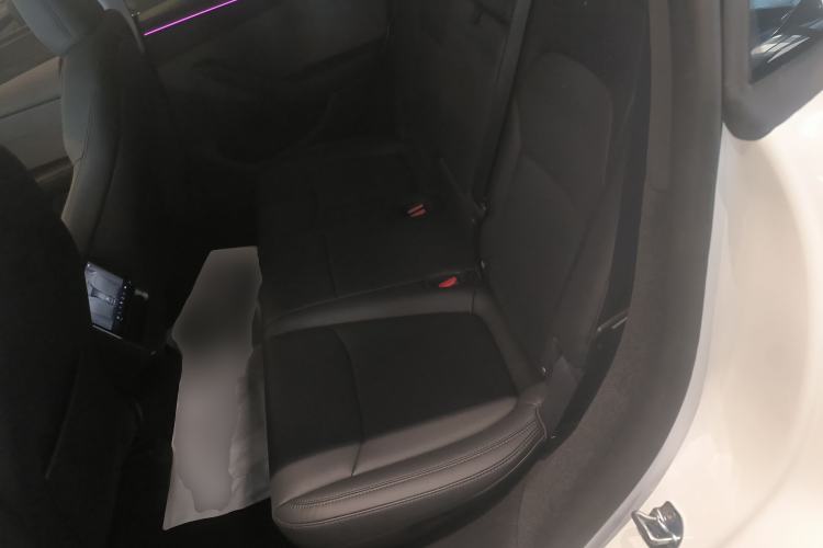 Used Tesla Model Y 2025 Rear-Wheel-Drive Version
