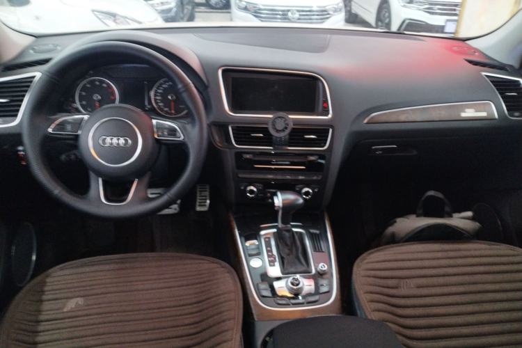 Used Audi Q5 2016 40 TFSI Comfort Model
