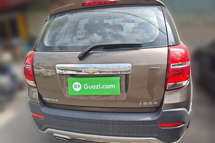 Used Chevrolet Captiva 2015 2.4L 4x4 Flagship Edition 7-Seater
