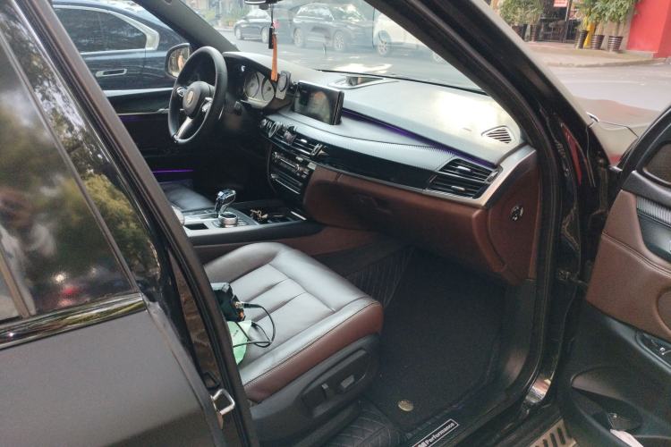 Used BMW X5 2015 xDrive28i
