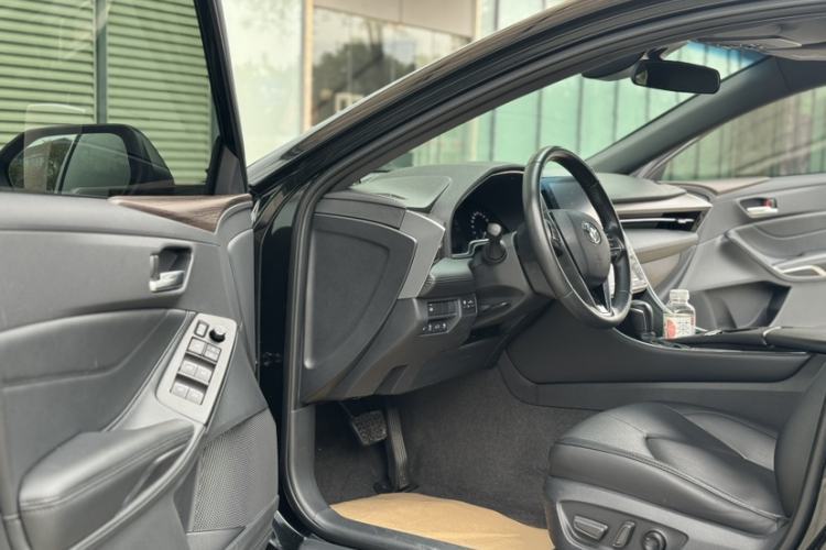 Used Toyota Avalon 2023 2.0L Premium Edition