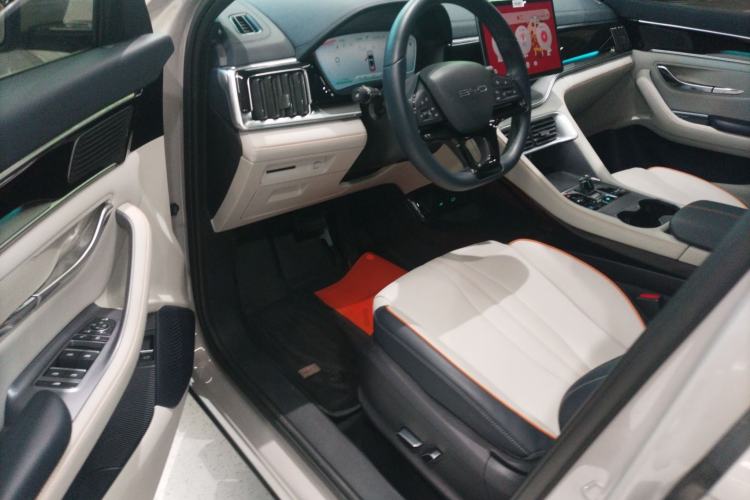 Used BYD Song PLUS New Energy 2024 Honor Edition EV 520km Premium Model
