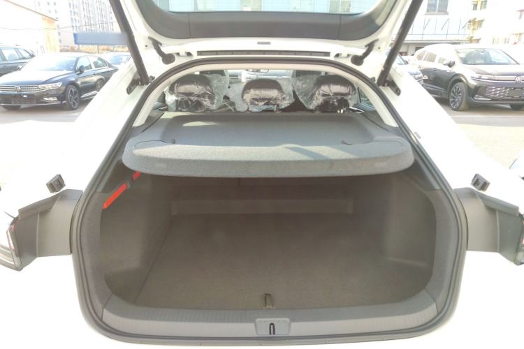 Used Volkswagen ID.7 VIZZION 2024 AIR model
