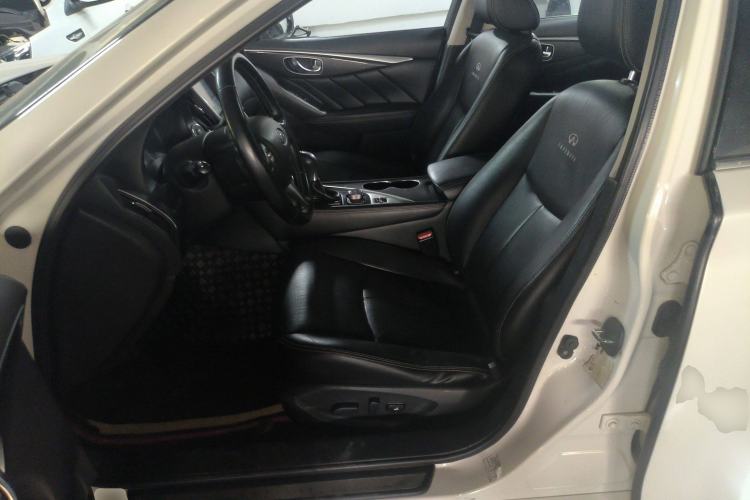 Used Infiniti Q50 2014 2.0T Comfort Edition
