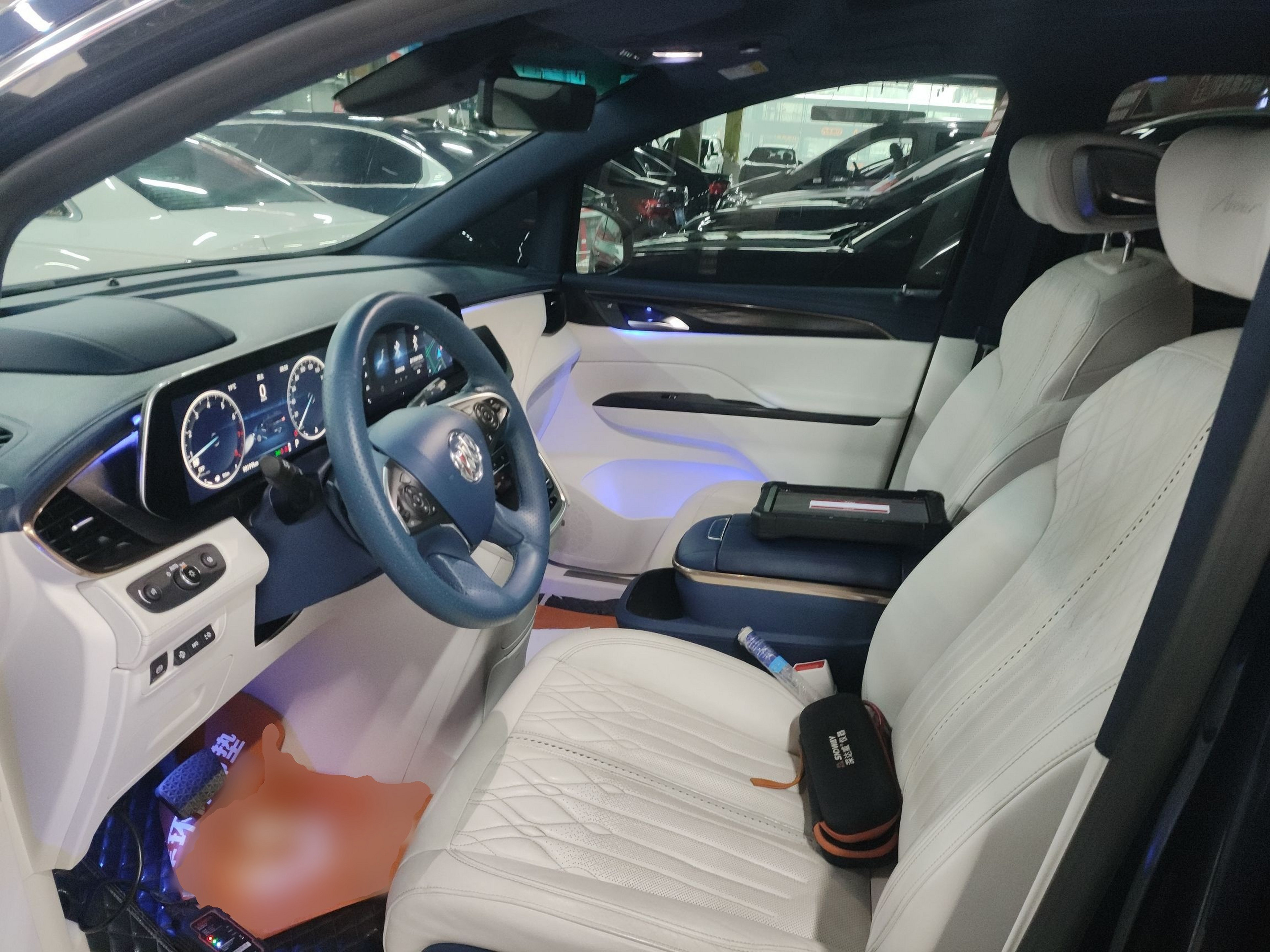 Переднее сиденье в автомобиле