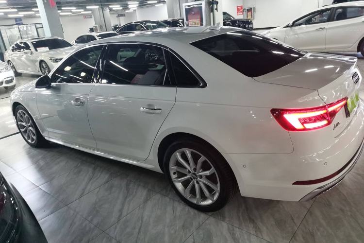 Used Audi A4L 2019 40 TFSI Fashion Version China V
