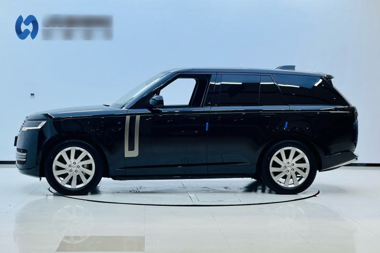 Used Land Rover Range Rover 2023 3.0 L6 360 PS Grand Edition
