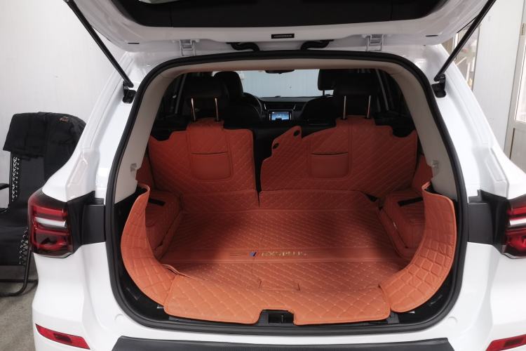 Used Roewe RX5 2025 PLUS 330TGI Automatic Trendsetting Smart Edition
