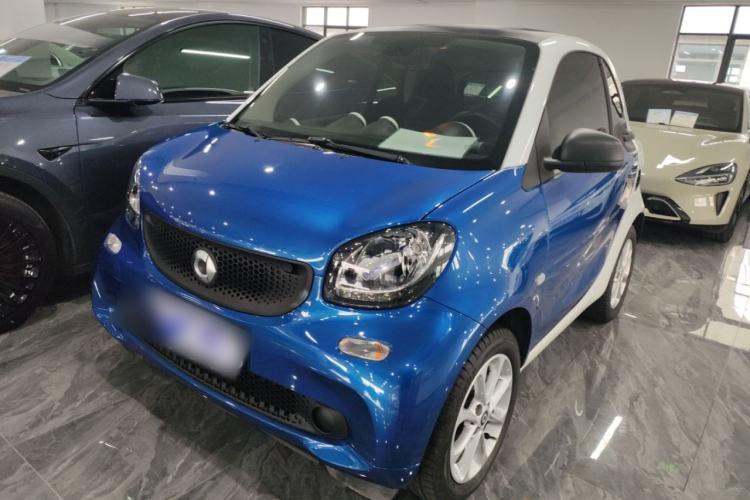 Used  fortwo 2015 1.0L 52 kW hardtop Dynamic version
