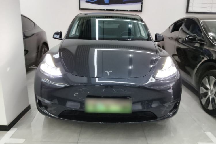 Used Tesla Model Y 2024 Long-Range All-Wheel-Drive Version