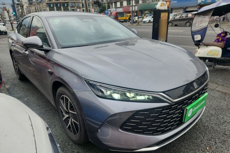 Used BYD Qin L 2025 DM-i Smart Drive 120KM Leading Model
