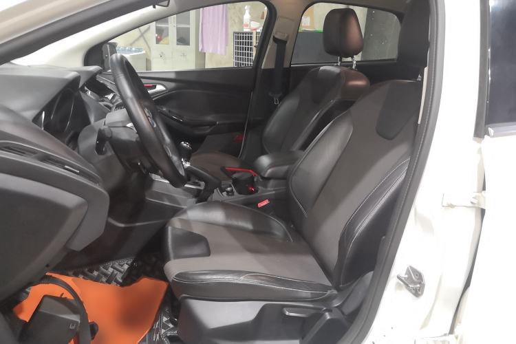 Used Ford Focus 2012 Hatchback 2.0L Manual Luxury Sport Model
