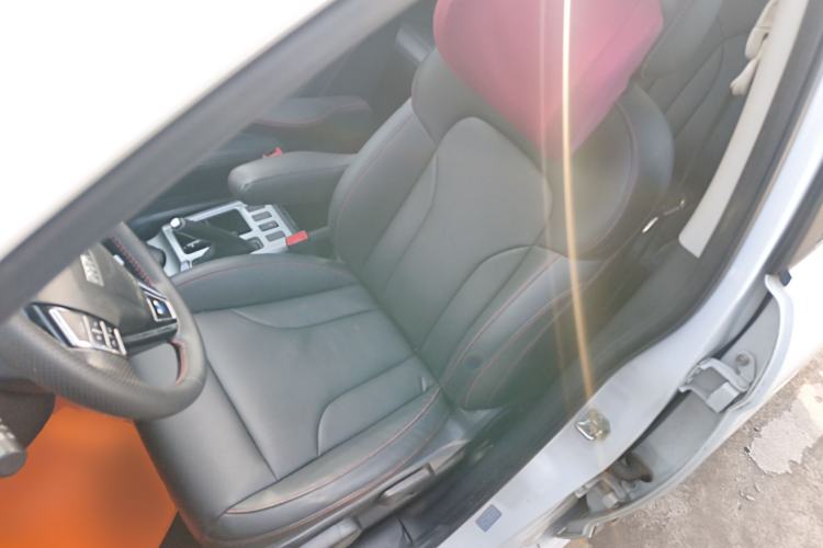 Used Haval H6 2016 Upgraded Model 1.5T Automatic Two-Wheel Drive Elite Version