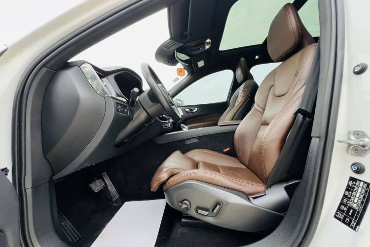 Used Volvo XC60 New Energy 2021 T8 e-Drive Hybrid Luxury Edition
