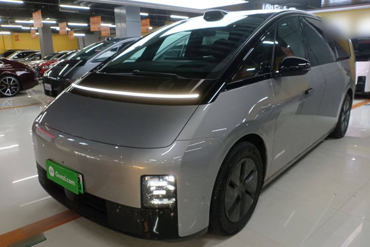 Used Li Auto MEGA 2024 Ultra Model
