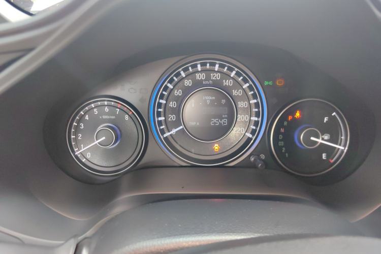 Used Honda Crider 2013 1.8L automatic luxury edition
