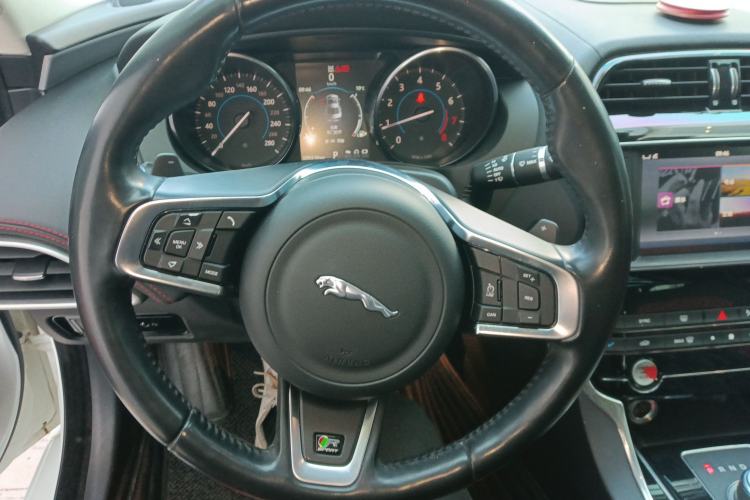 Used Jaguar XE 2015 2.0T 240 PS R-Sport