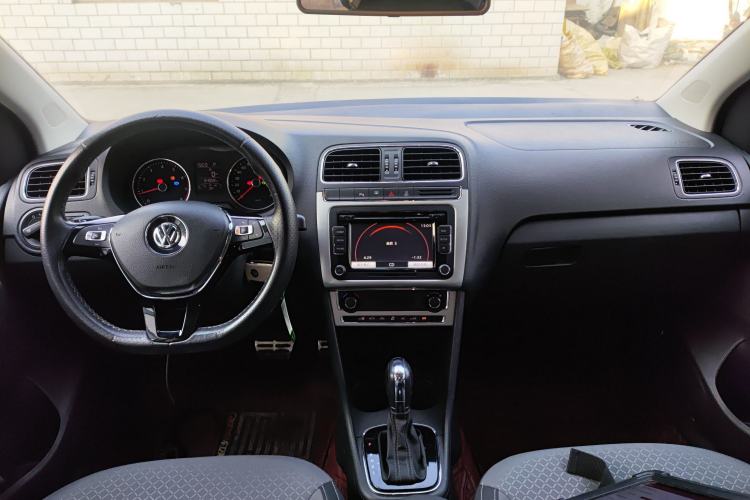 Used Volkswagen Polo 2014 1.6L Cross Polo Automatic
