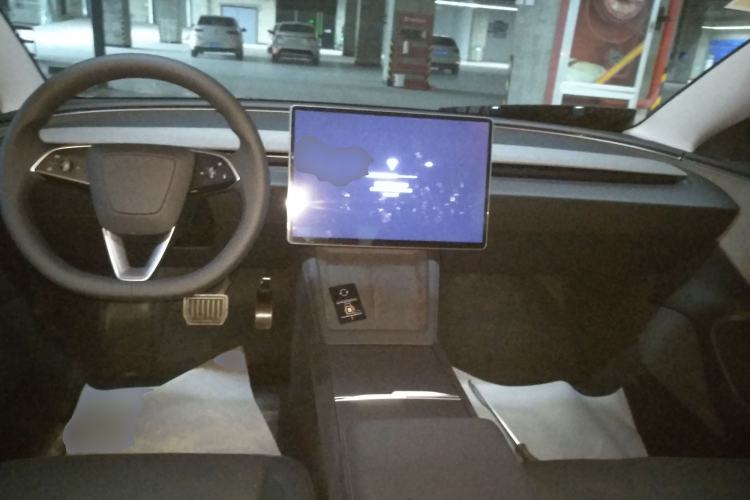 Used Tesla Model 3 2025 Rear-Wheel-Drive Version
