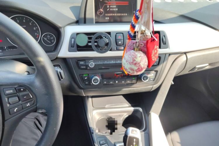 Used BMW 3 Series 2015 320i Fashion Model
