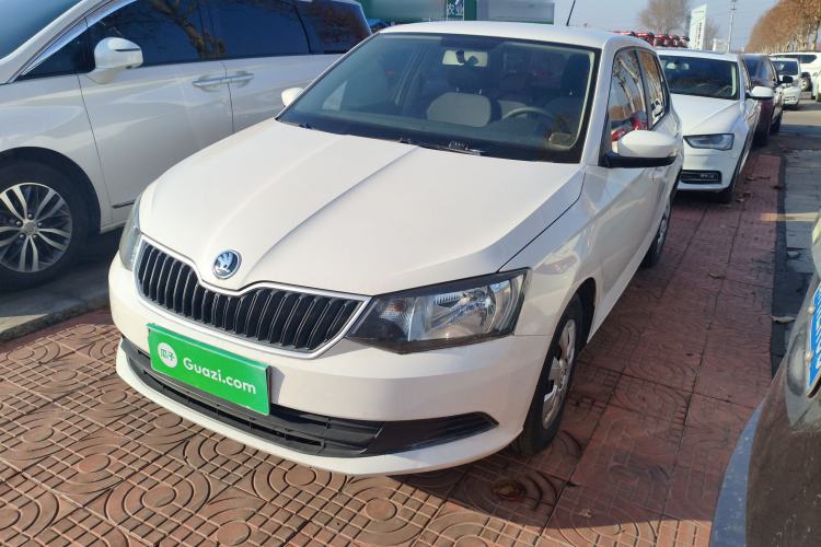Used Skoda Fabia 2015 1.4L Automatic Front-Drive Model