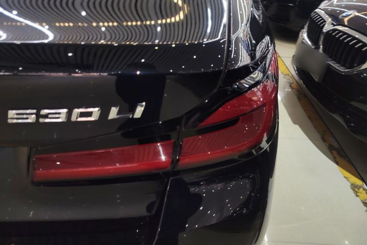 Used BMW 5 Series 2023 530Li Leading Model M Sport Package
