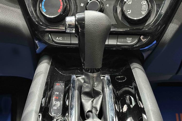 Used Honda Vezel 2020 1.5L CVT Pioneer Edition
