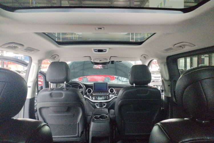 Used Mercedes-Benz V-Class 2018 V 260 Avantgarde Edition China VI
