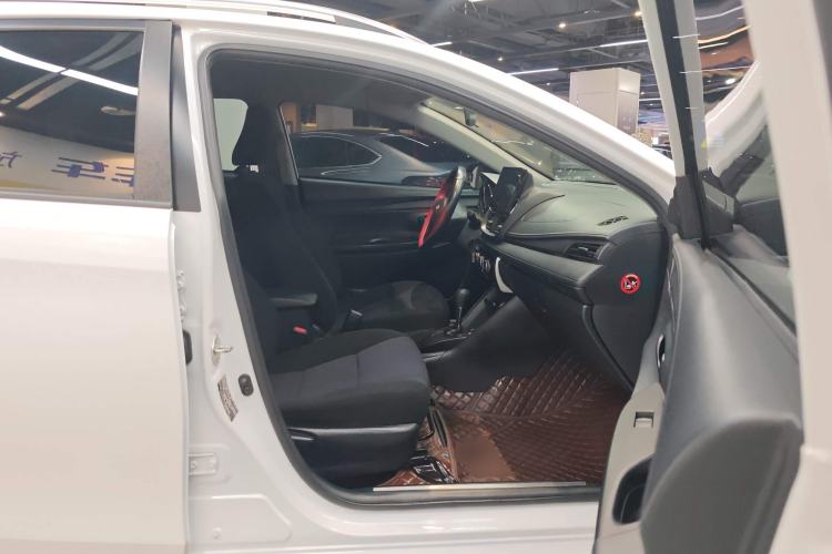 Used Toyota YARiS L 2016 Revised 1.5E CVT Charming Edition
