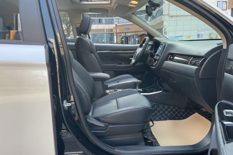 Used Mitsubishi Outlander 2020 2.0L Two-Wheel Drive Enjoyment Version 5 Seats
