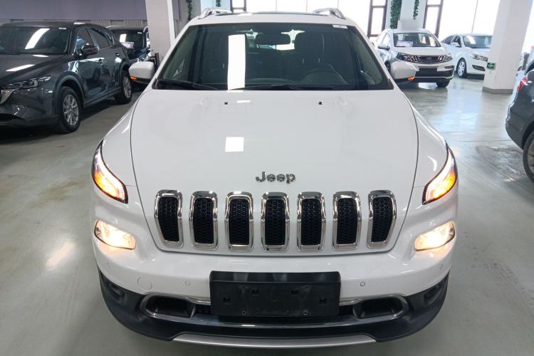 Used  Cherokee 2016 2.4L Professional Smart Version