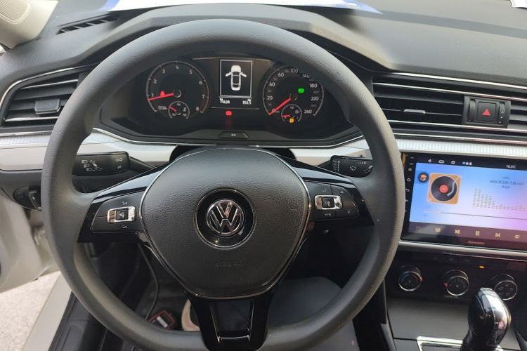 Used Volkswagen Lamando 2019 230TSI DSG Fashion Edition China V Standard