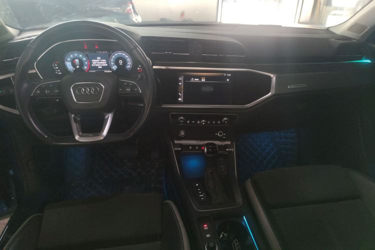 Used Audi Q3 2020 35 TFSI Fashion Dynamic Model
