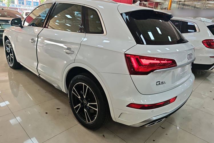 Used Audi Q5L 2022 40T Fashionable and Dynamic Model
