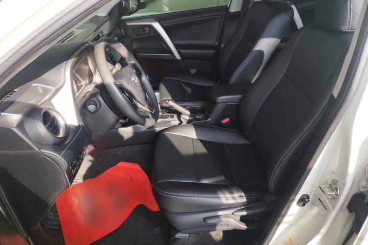 Used Toyota RAV4 2016 2.0L CVT Two-Wheel Drive Comfort Edition China V Standard