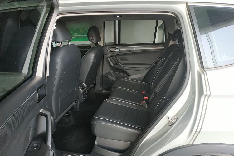 Used Volkswagen Tiguan L 2017 330TSI Automatic Two-Wheel Drive Flagship Edition
