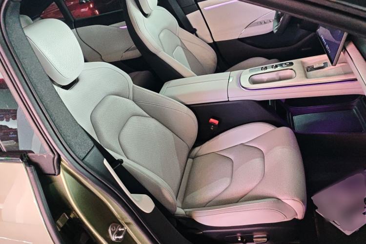 Used  SU7 2024 Rear-Drive Ultra-Long Range Advanced Pro-Level Intelligent Driving Version
