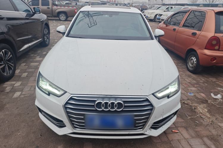 Used Audi A4L 2018 30th Anniversary Edition 40 TFSI Fashion Model
