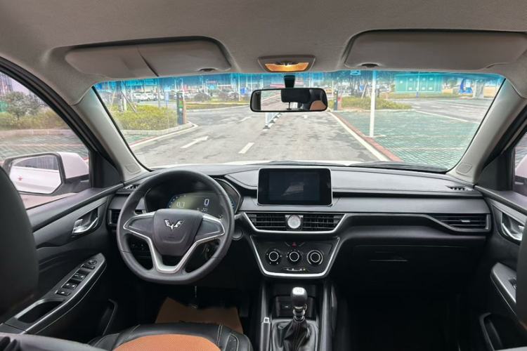 Used Wuling Hongguang S3 2018 1.5L Manual Comfort Model China V Standard
