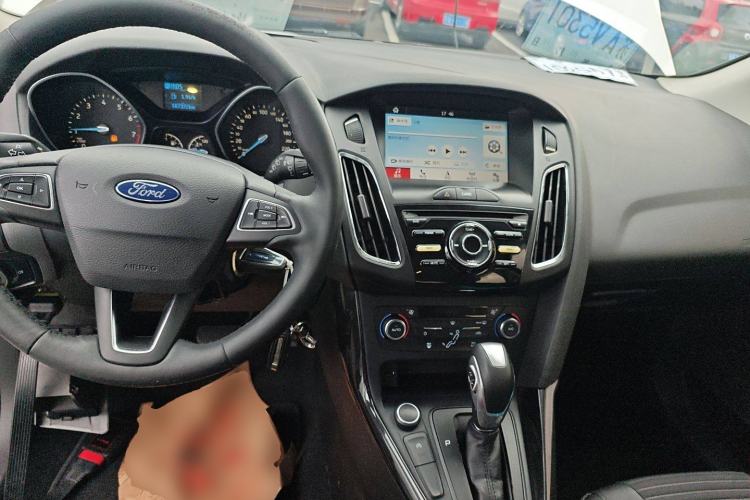 Used Ford Focus 2017 Hatchback EcoBoost 125 Automatic - Ultra-Powerful Style Edition with Smart Drive Features
