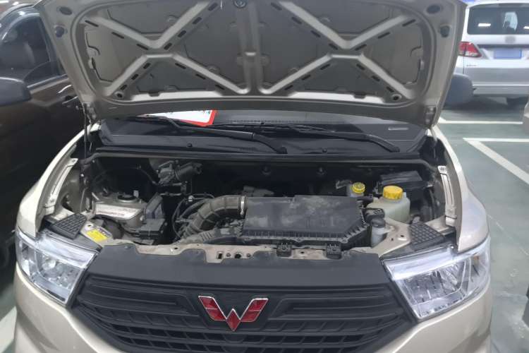 Used Wuling Hongguang V 2022 1.5L Jingqu Edition Electric-Assist LAR
