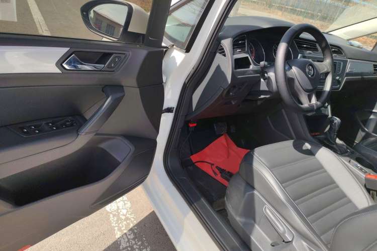 Used Volkswagen Touran 2018 Volkswagen Touran L 280TSI DSG Style Edition 7 Seats China VI Standard
