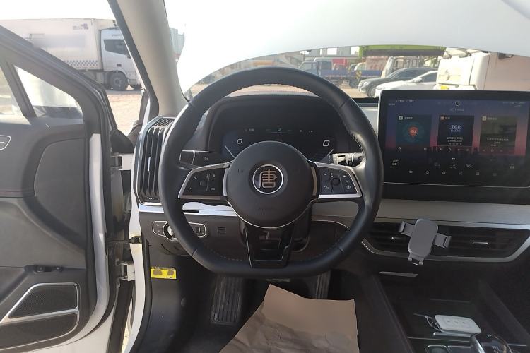 Used BYD Tang New Energy 2018 DM 2.0T All-Wheel Drive Smart Connectivity Luxury Model 7 Seats China V Emission Standard