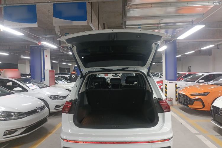 Used Volkswagen Tiguan L 2024 330TSI Automatic Two-Wheel Drive R-Line Enhanced Edition