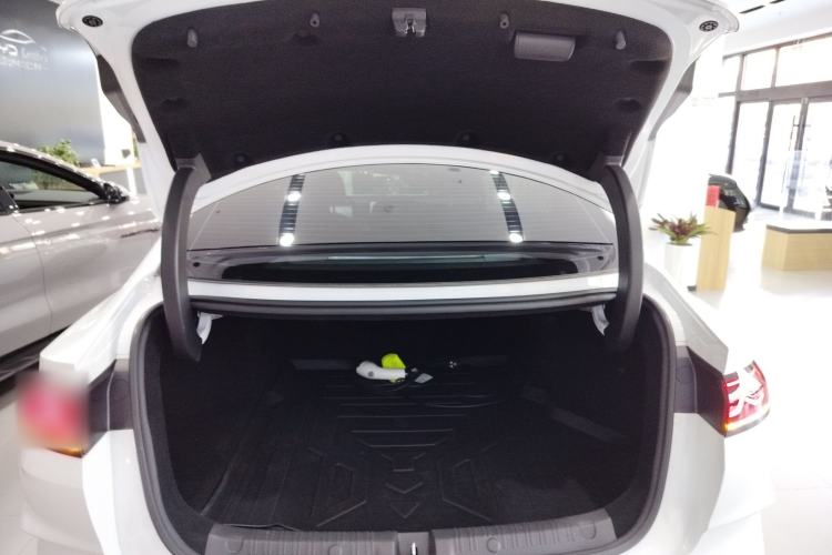 Used BYD Qin L 2024 DM-i 120KM Leading Model
