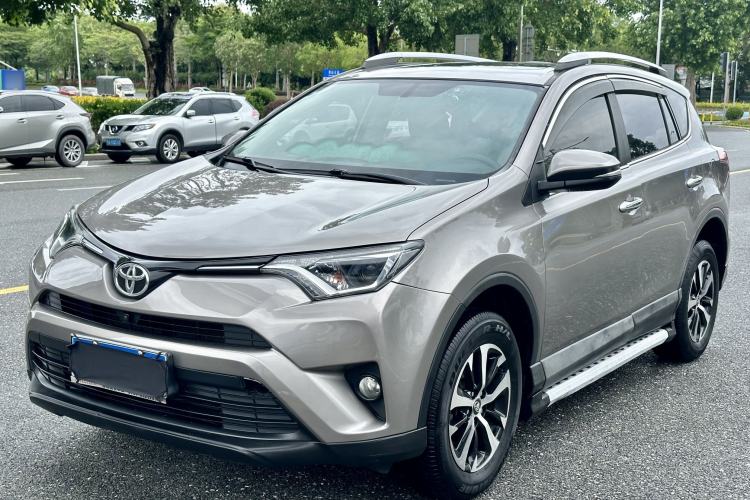 Used Toyota RAV4 2016 2.0L CVT Two-Wheel Drive Fashion Edition China V Standard